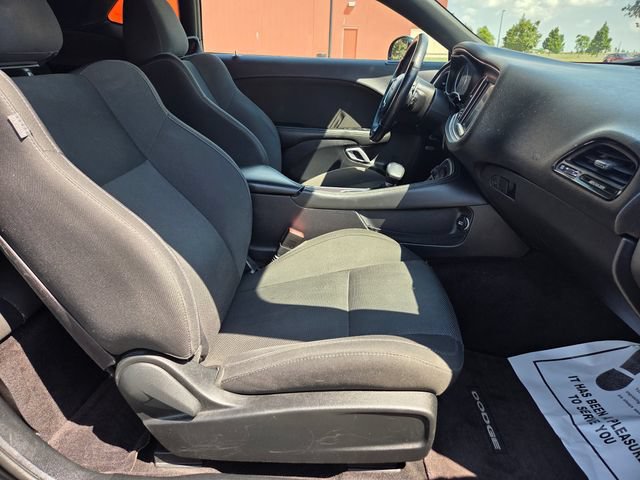 Used 2016 Dodge Challenger R/T RWD image 37
