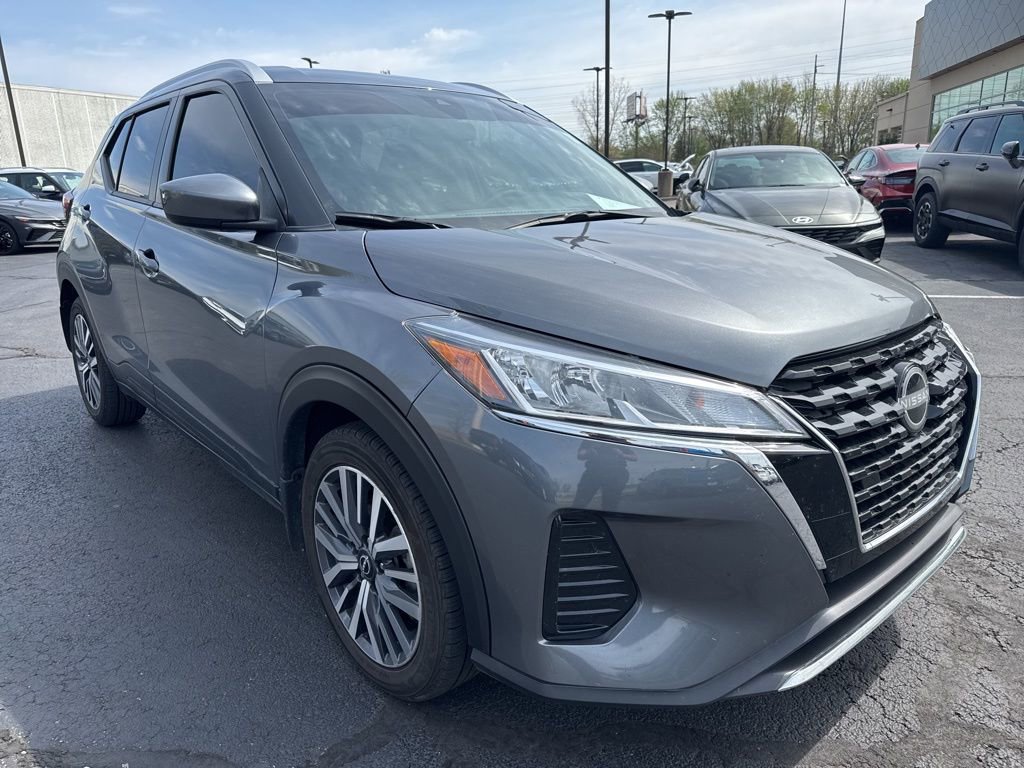 Used 2023 Nissan Kicks SV FWD image 3