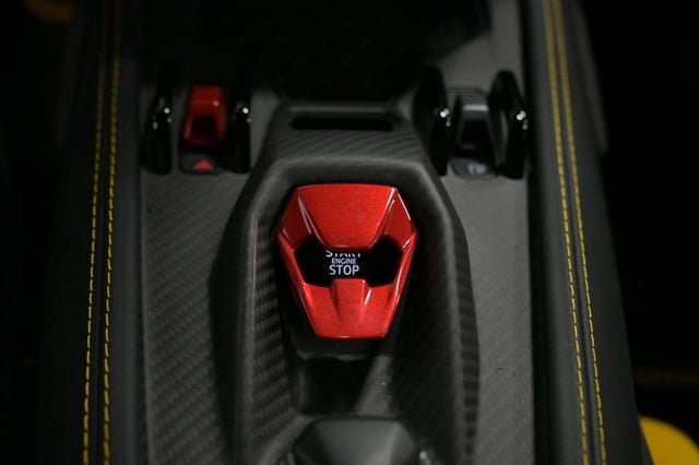 Used 2024 Lamborghini Revuelto AWD/4WD image 59