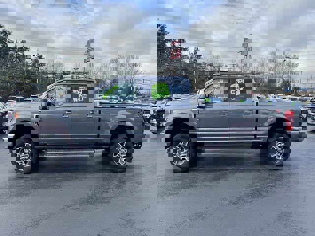 Used 2022 Ford F350 XLT w/ XLT Premium Package image 6