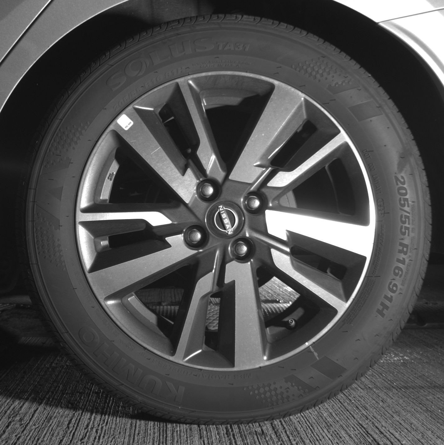 Used 2025 Nissan Versa SV image 14