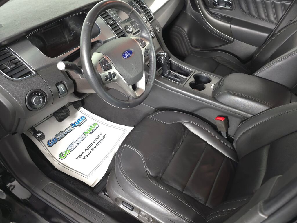 Used 2019 Ford Taurus SEL image 11