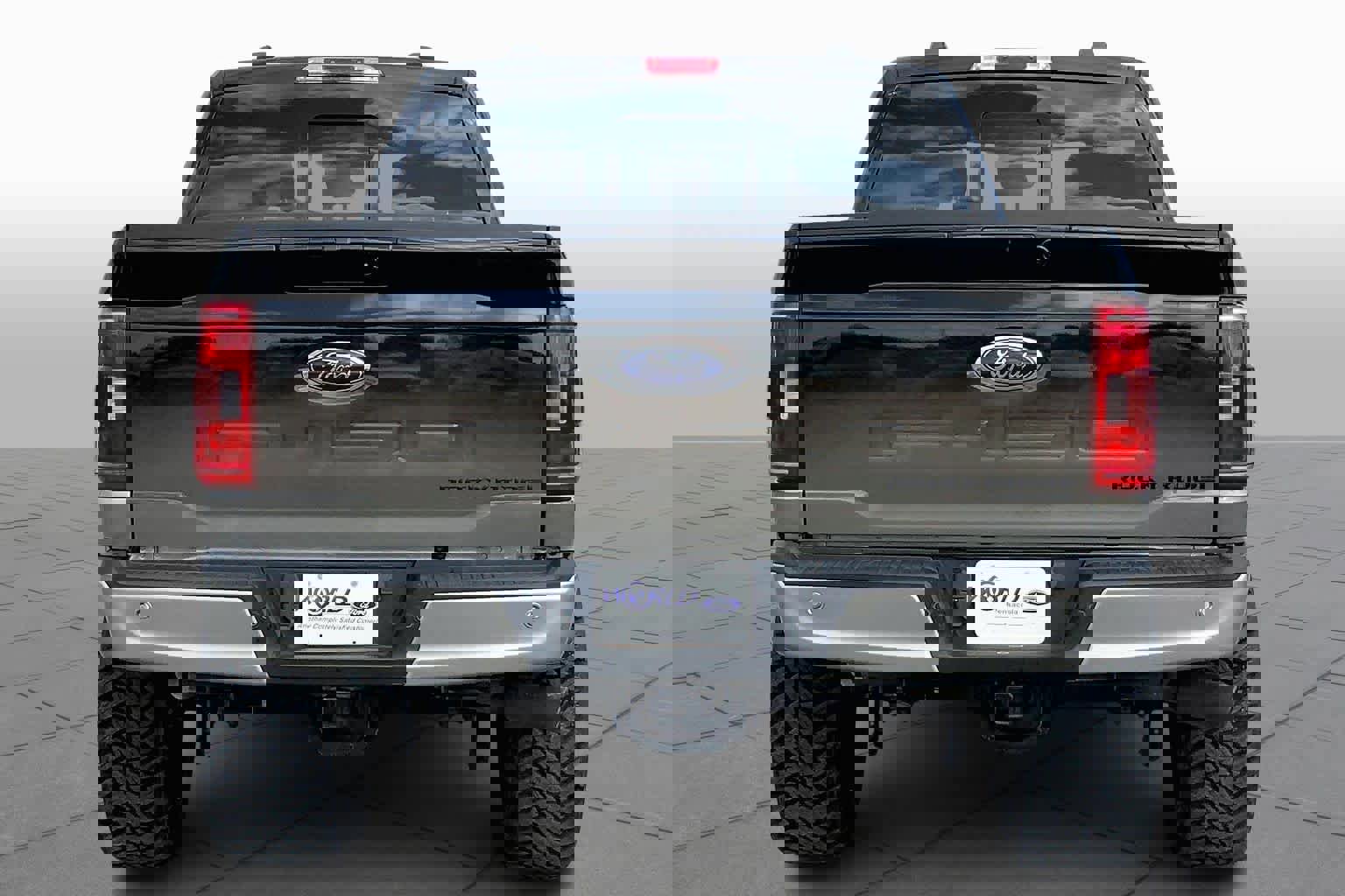 Used 2021 Ford F150 XLT w/ Equipment Group 302A High image 4