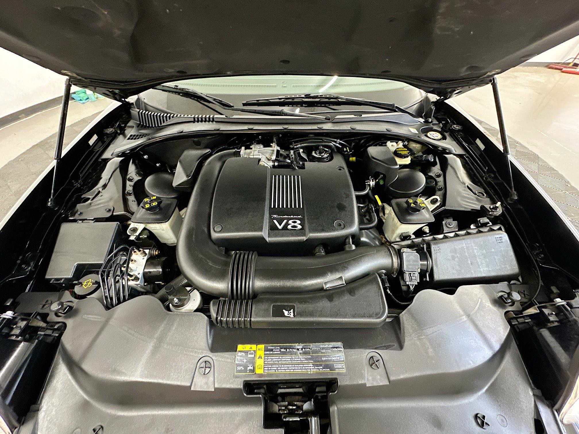 Used 2002 Ford Thunderbird image 28