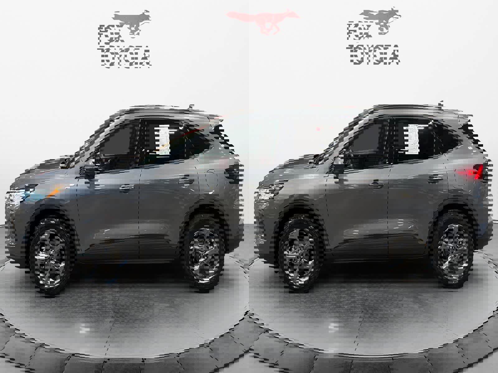 Used 2025 Ford Escape ST-Line image 3