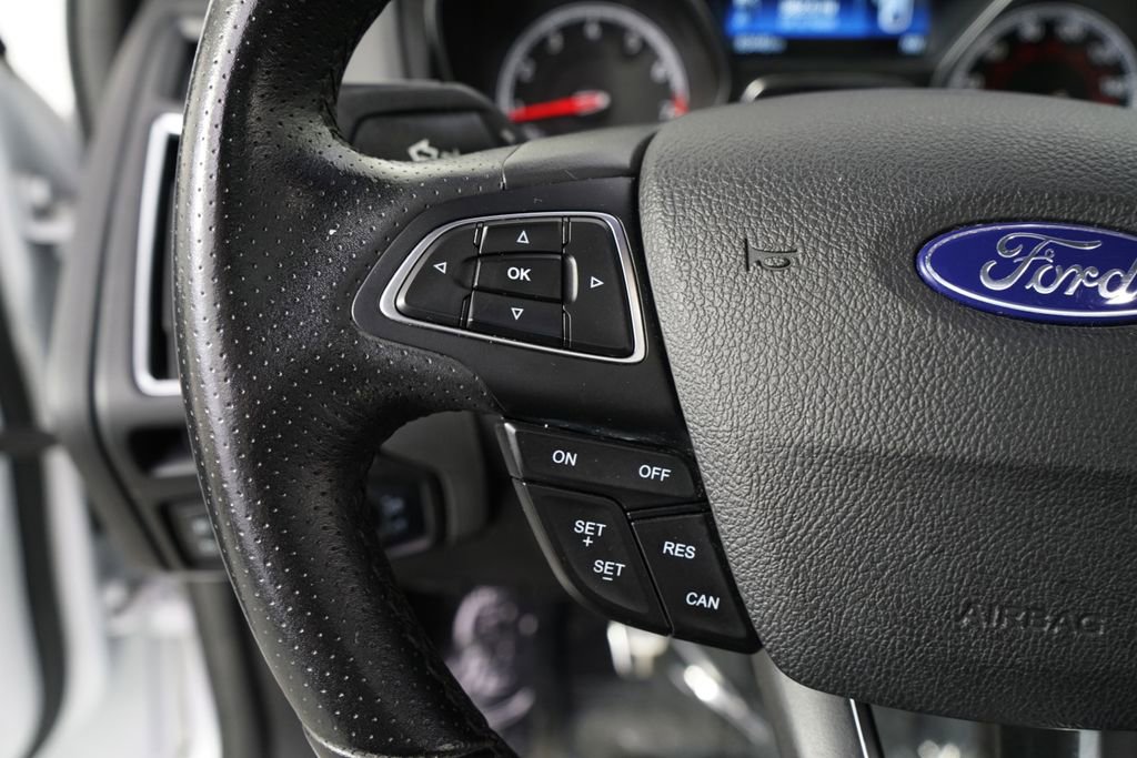 Used 2018 Ford Focus ST w/ Equipment Group 401A FWD image 35