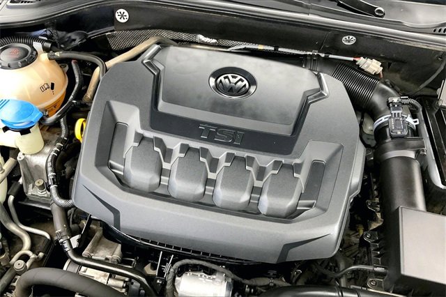 Used 2022 Volkswagen Passat 2.0T R-Line image 31