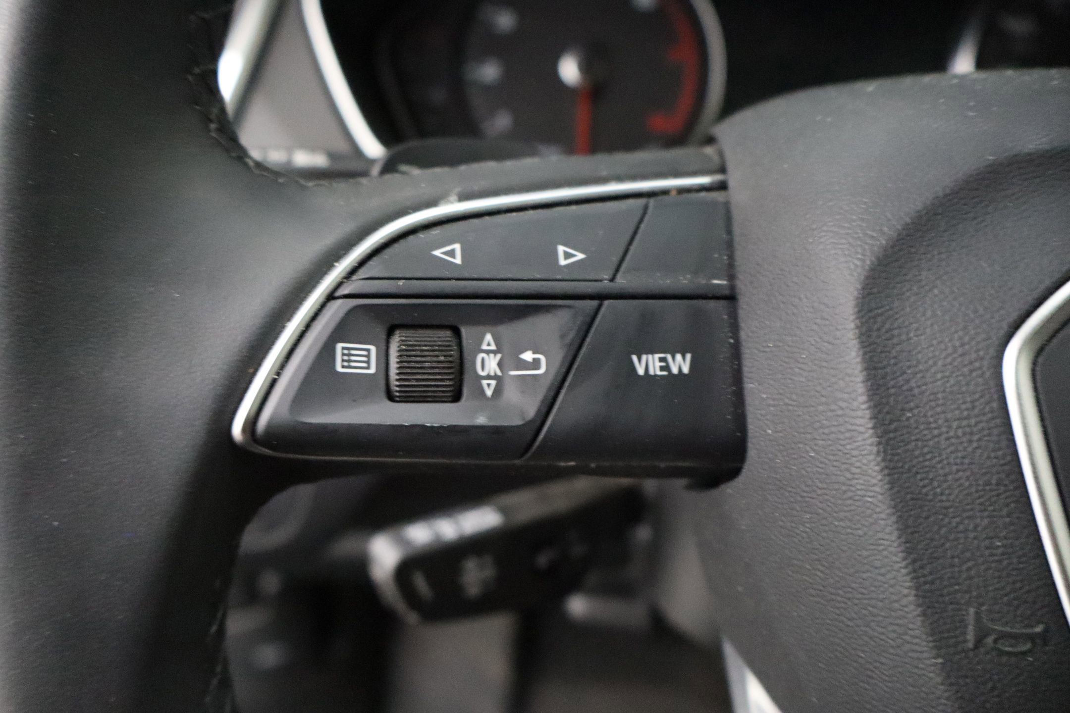 Used 2023 Audi Q5 2.0T Premium w/ Convenience Package image 16