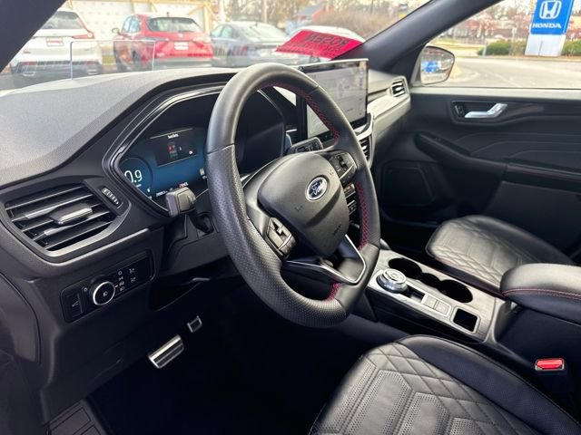 Used 2023 Ford Escape ST-Line Elite w/ Premium Technology Package image 14
