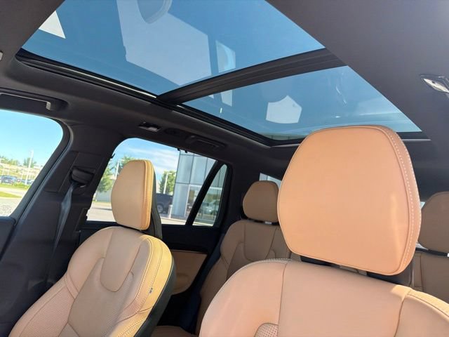 Used 2024 Volvo XC90 T8 Ultimate w/ Protection Package Premier AWD/4WD image 13