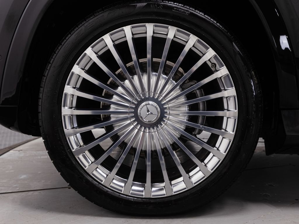 Certified 2024 Mercedes-Benz Maybach GLS 600 4MATIC image 39