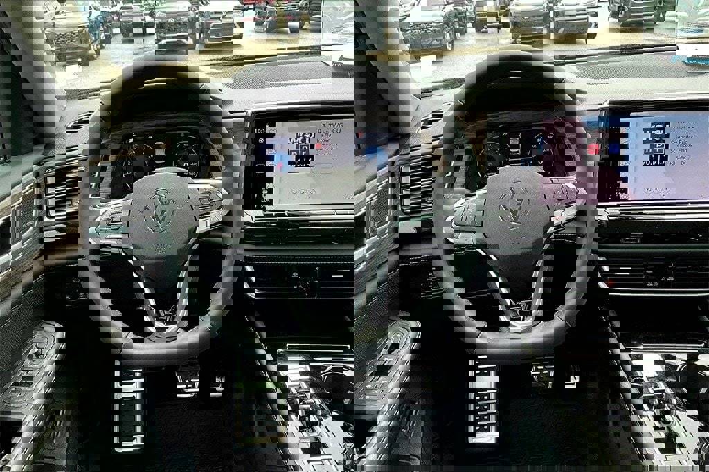 New 2026 Volkswagen Atlas SEL Premium R-Line image 18