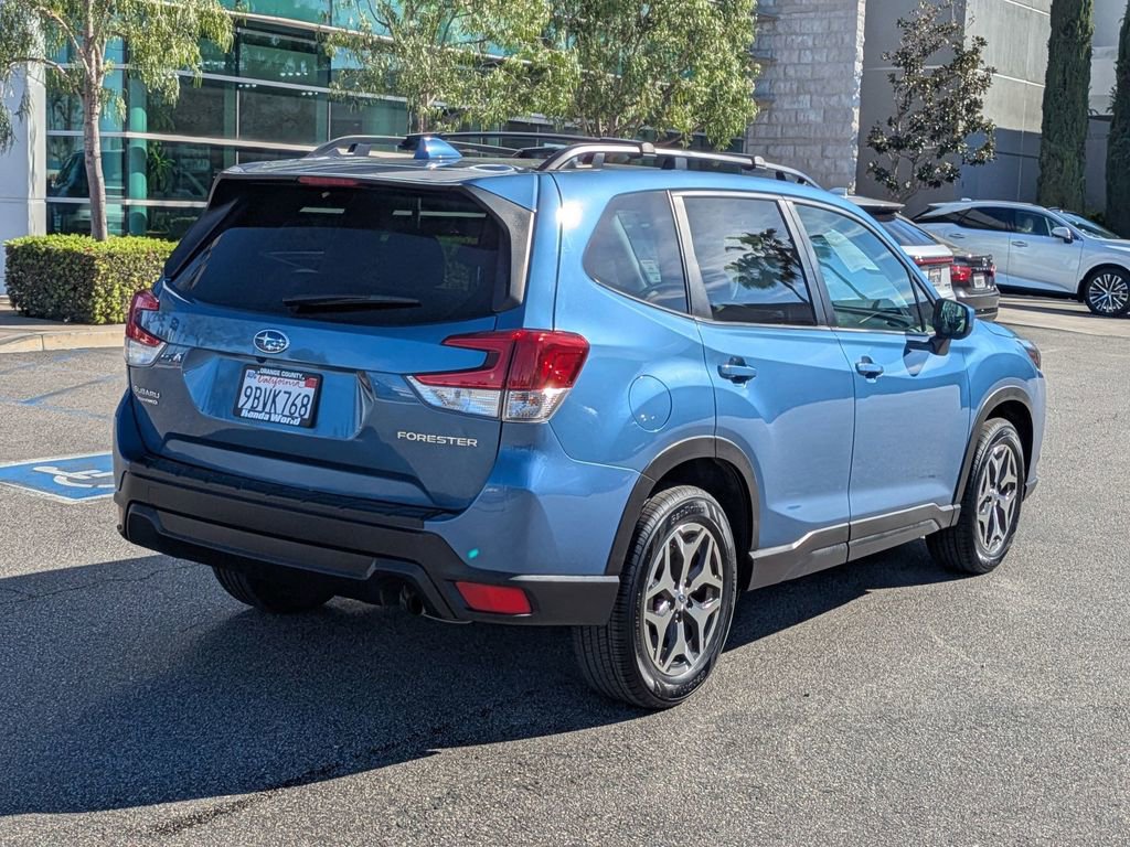 Used 2022 Subaru Forester Premium image 20