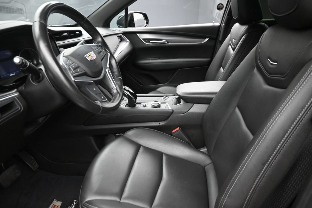 Used 2023 Cadillac XT5 Luxury AWD/4WD image 16