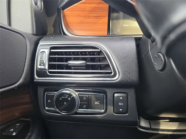 Used 2019 Lincoln Navigator Reserve w/ Cargo Package image 25