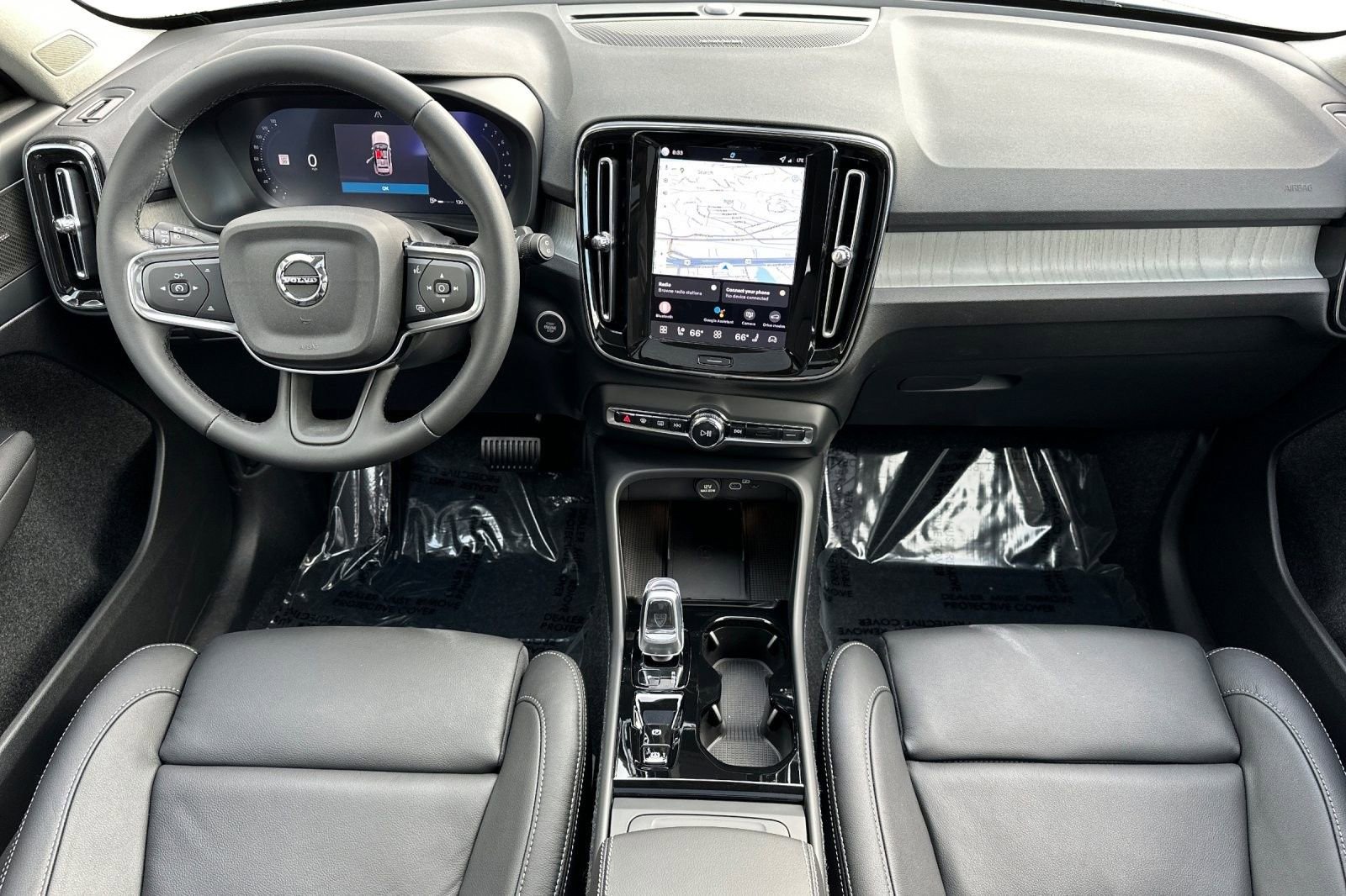 New 2026 Volvo XC40 B5 Ultra w/ Climate Package image 3