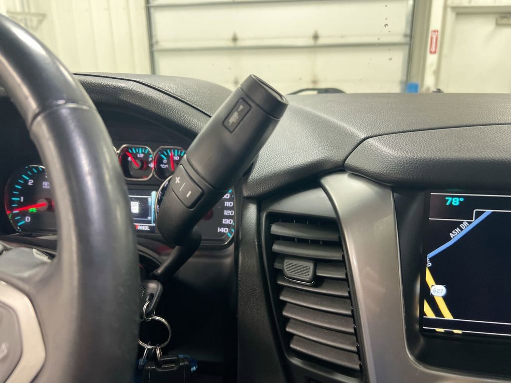 Used 2018 Chevrolet Suburban LT AWD/4WD image 18