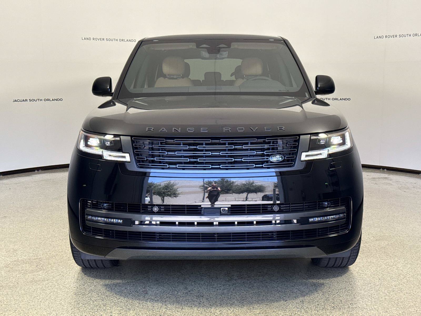 New 2026 Land Rover Range Rover Long Wheelbase SE AWD/4WD image 9