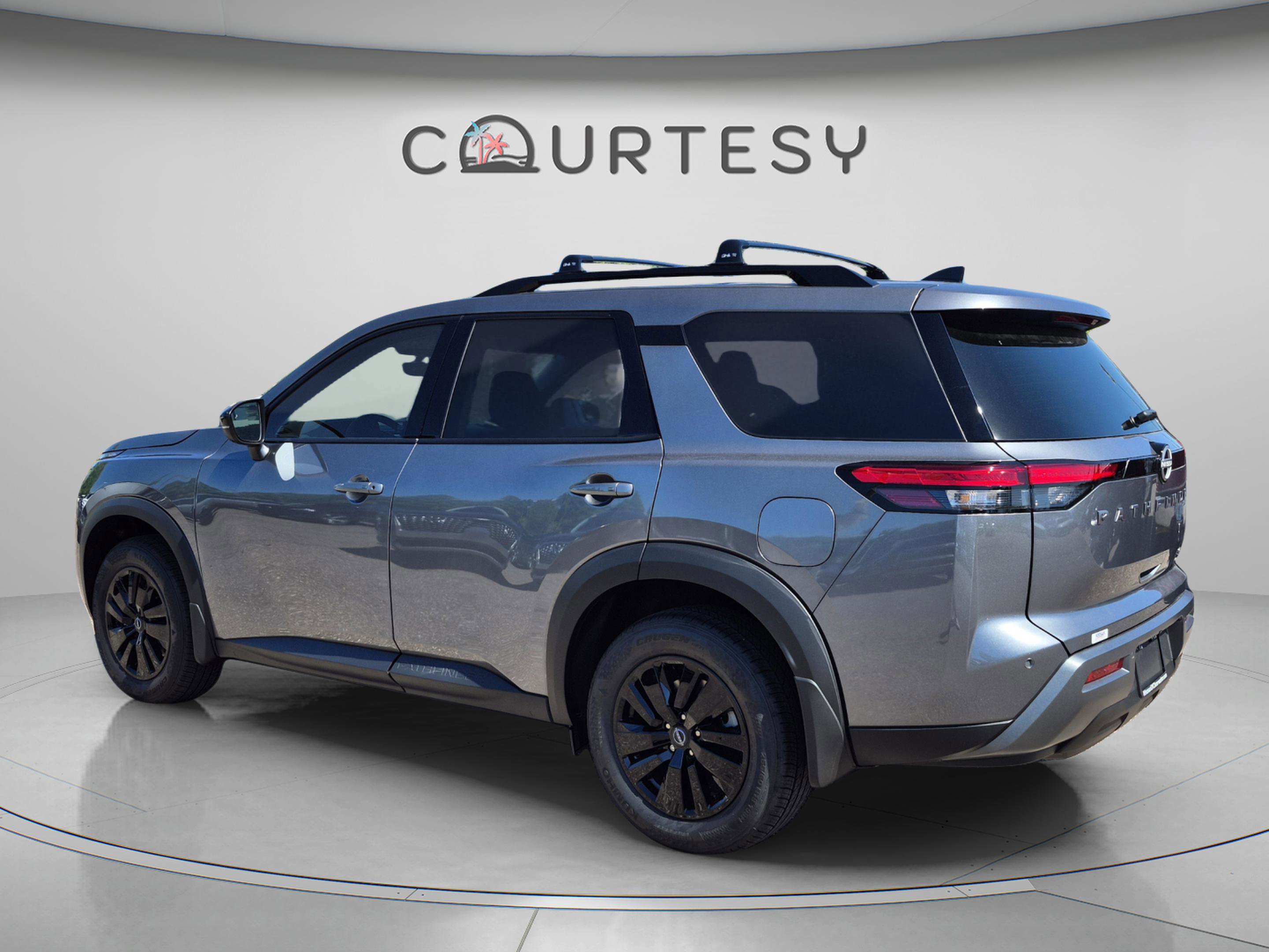 New 2026 Nissan Pathfinder SL FWD image 4
