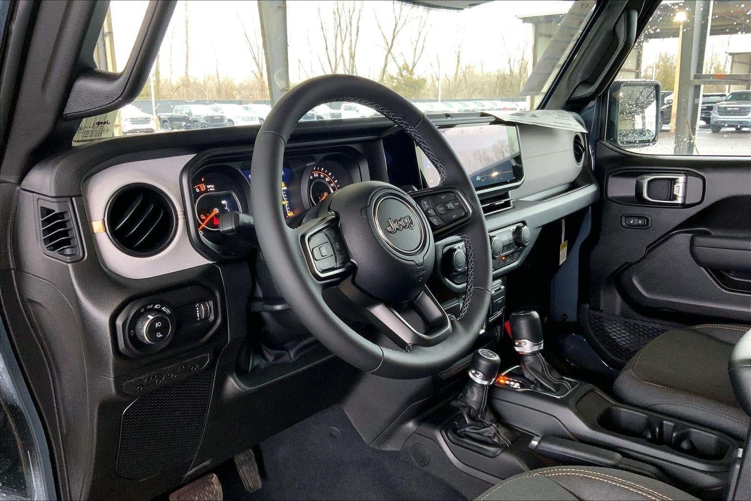 New 2026 Jeep Gladiator Sport AWD/4WD image 7