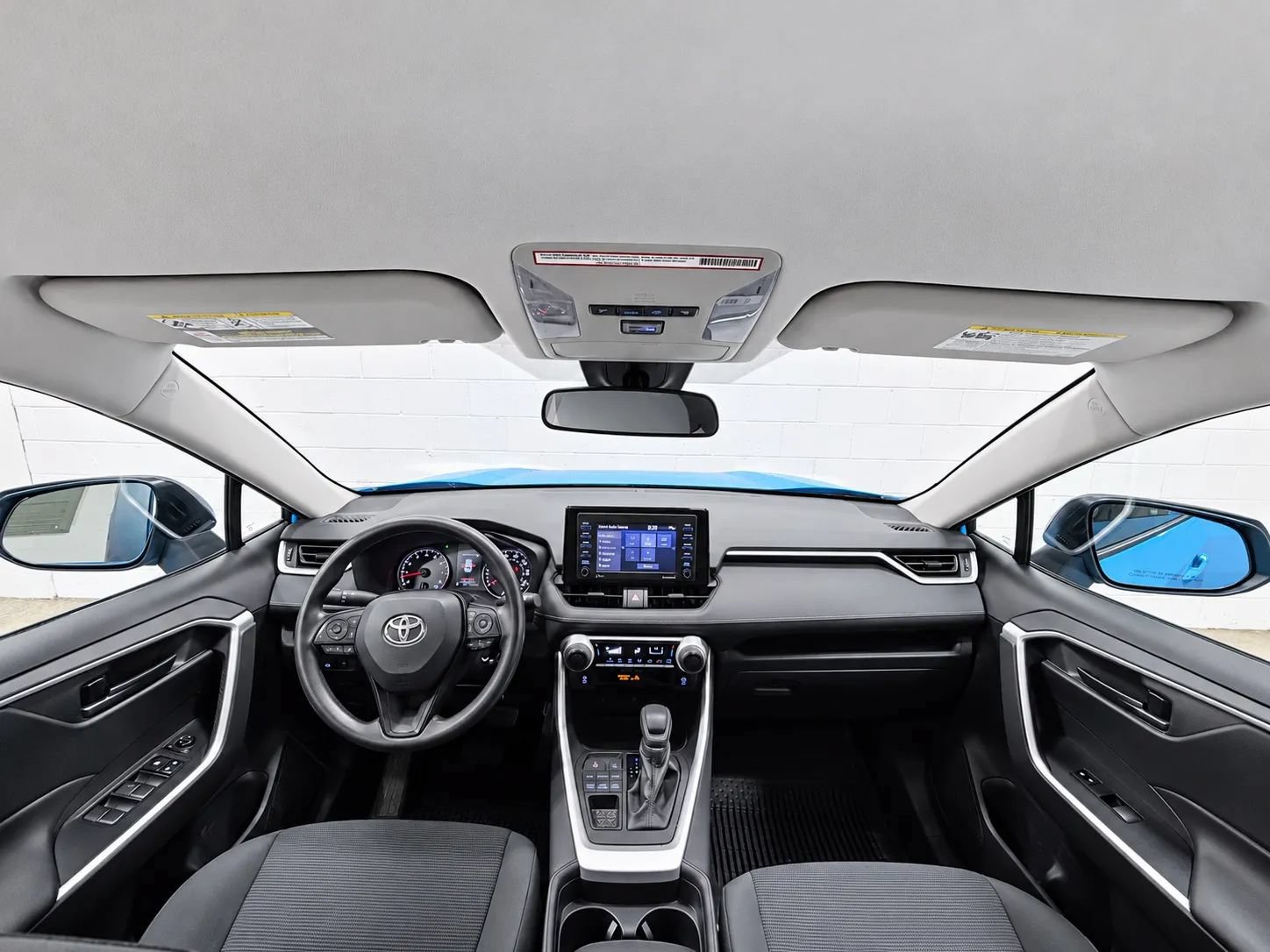 Used 2021 Toyota RAV4 LE w/ Carpet Mat Package (TMS) AWD/4WD image 14