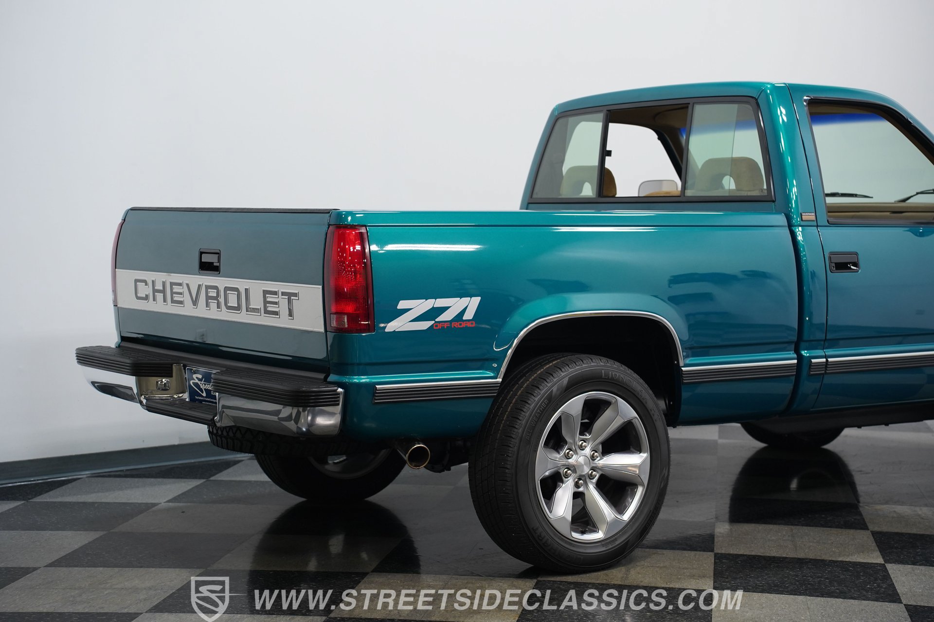 Used 1993 Chevrolet Silverado 1500 4x4 Regular Cab image 25