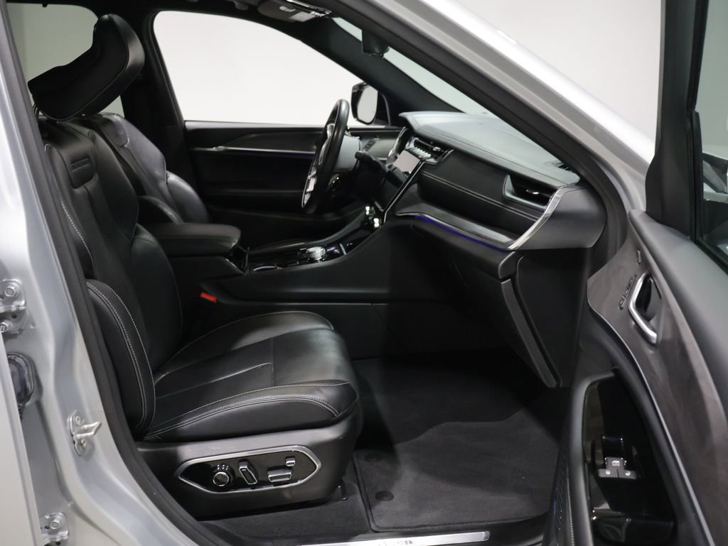 Used 2022 Jeep Grand Cherokee L Overland w/ Advanced Protech Group III AWD/4WD image 24