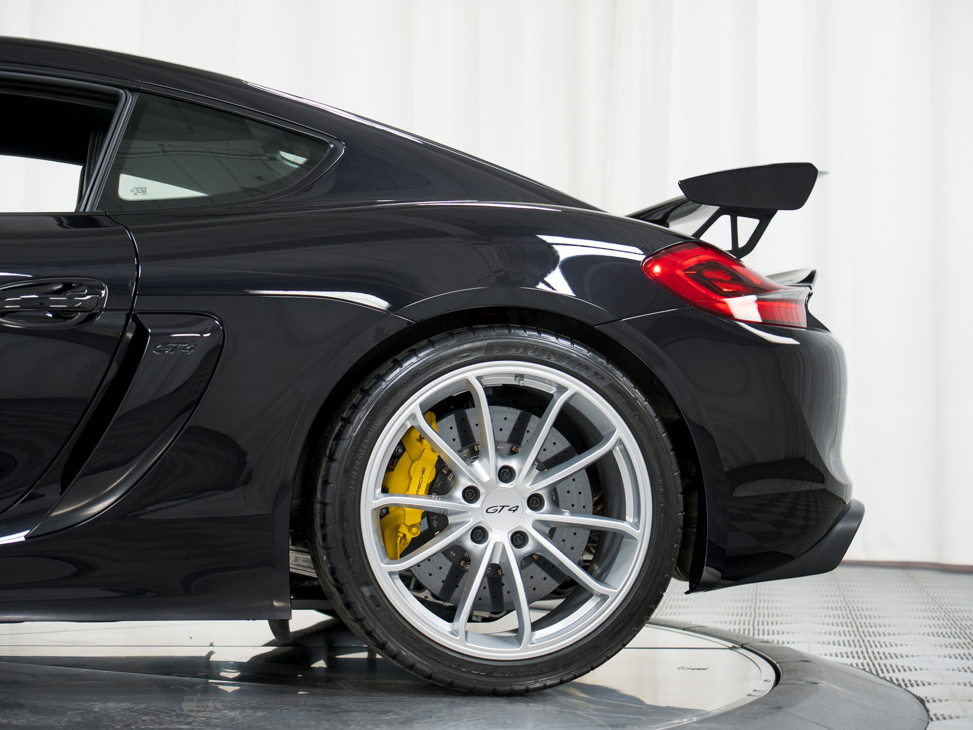 Used 2016 Porsche Cayman GT4 image 40