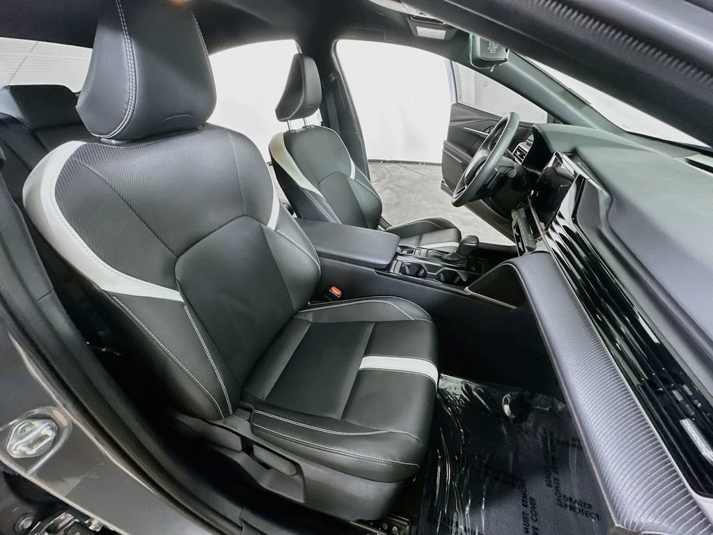 Used 2025 Toyota Camry SE FWD image 12
