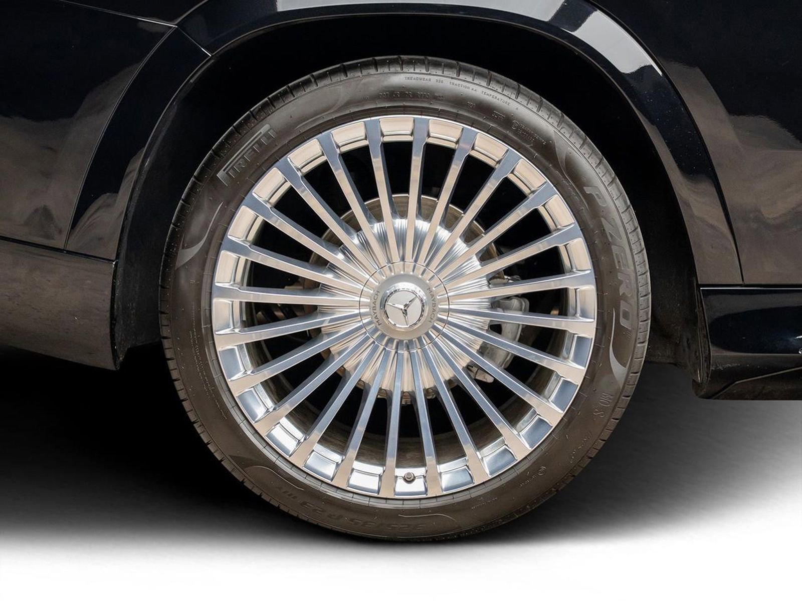 Used 2026 Mercedes-Benz Maybach GLS 600 4MATIC image 35