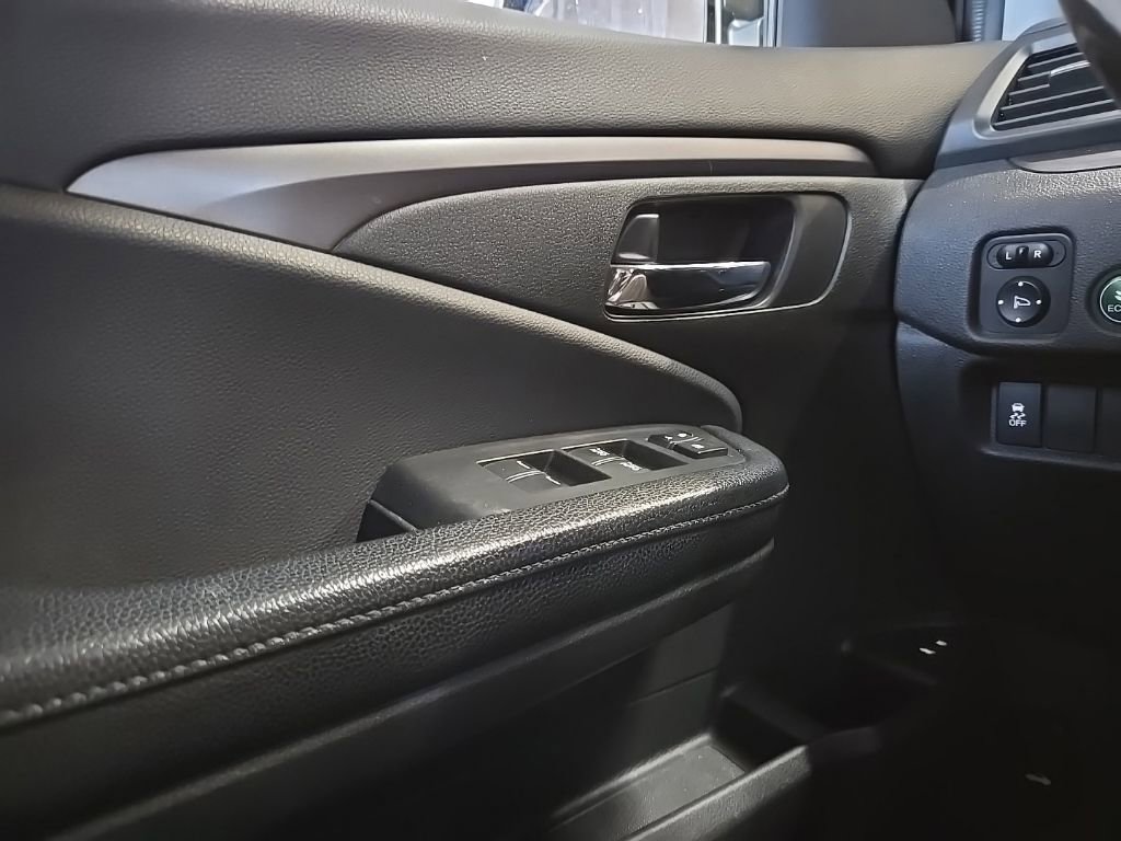 Used 2017 Honda Pilot EX-L image 27