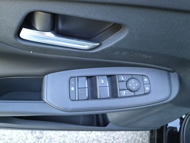 New 2026 Nissan Sentra SV w/ SV Convenience Package FWD image 18