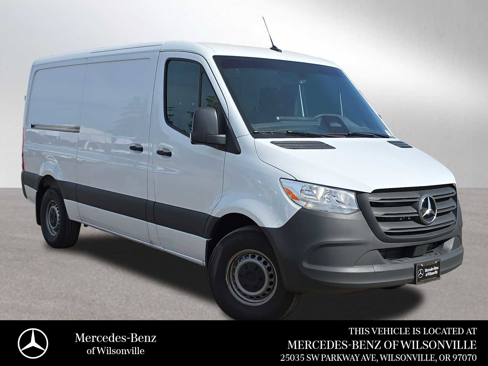 Used 2025 Mercedes-Benz Sprinter 2500 image 1