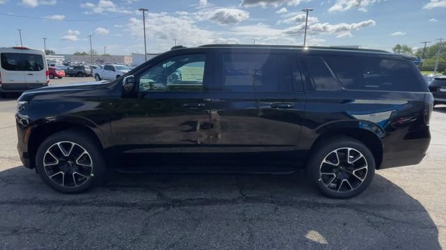 New 2026 Chevrolet Suburban RST w/ RST Capability Package AWD/4WD image 7