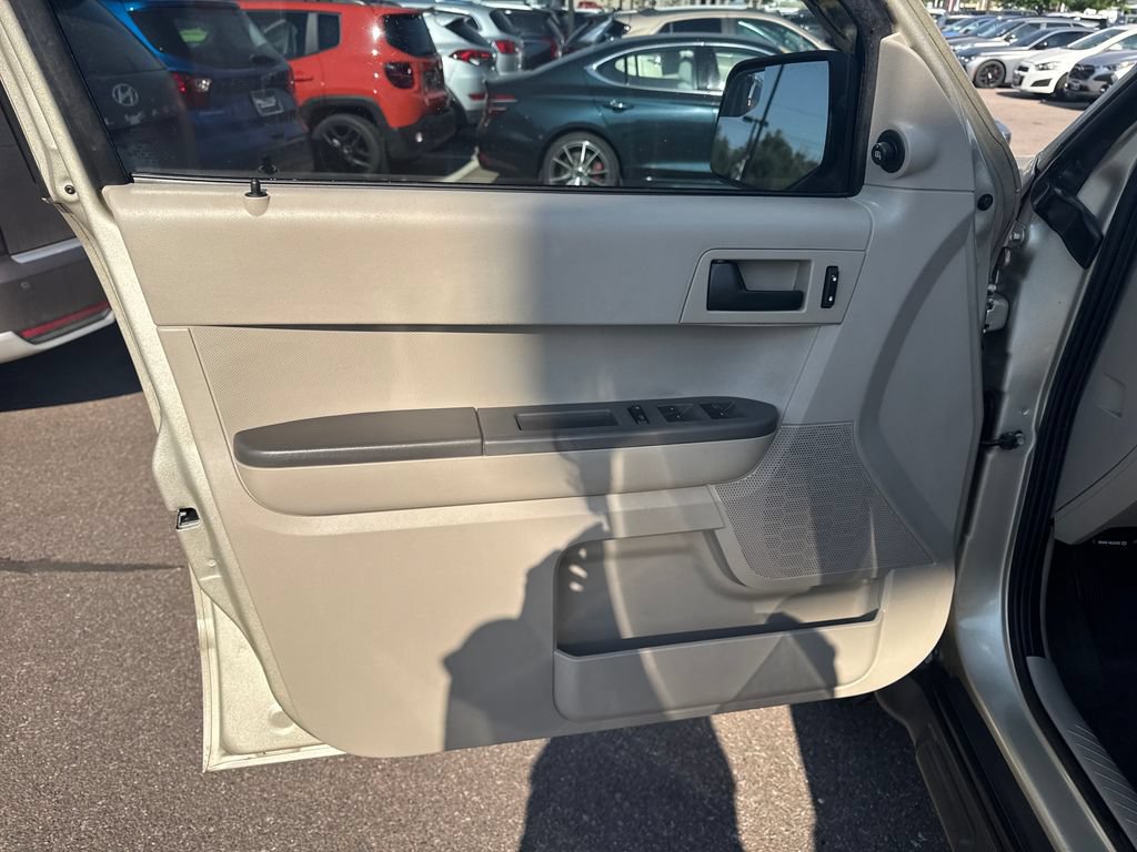 Used 2012 Ford Escape XLS FWD image 19