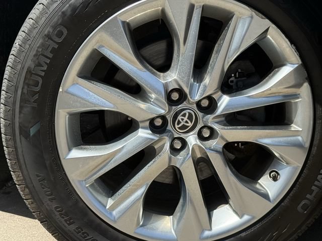 Used 2023 Toyota Highlander Limited FWD image 10