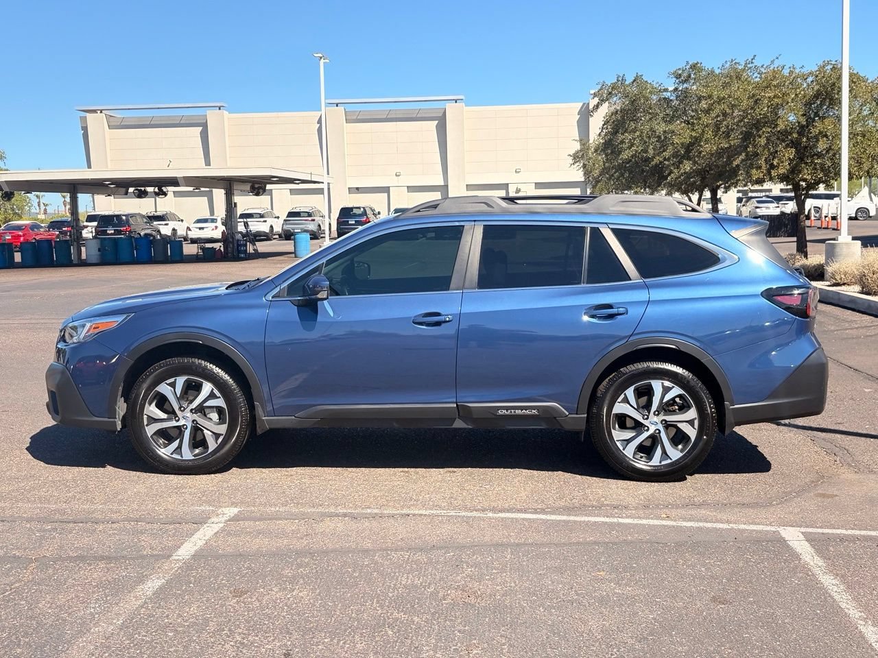 Used 2021 Subaru Outback Limited w/ Popular Package #2 AWD/4WD image 3
