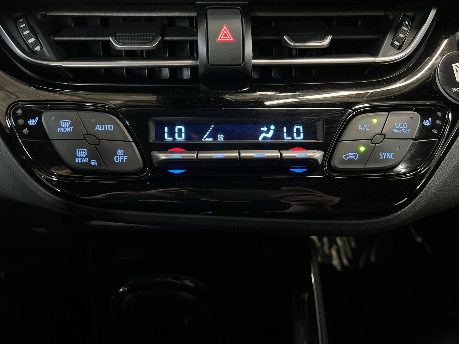 Used 2019 Toyota C-HR Limited image 20