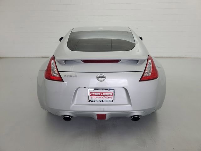 Used 2016 Nissan 370Z w/ Sport Package image 6
