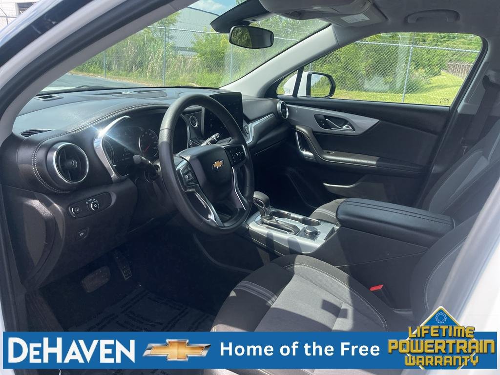 Used 2025 Chevrolet Blazer LT AWD/4WD image 11