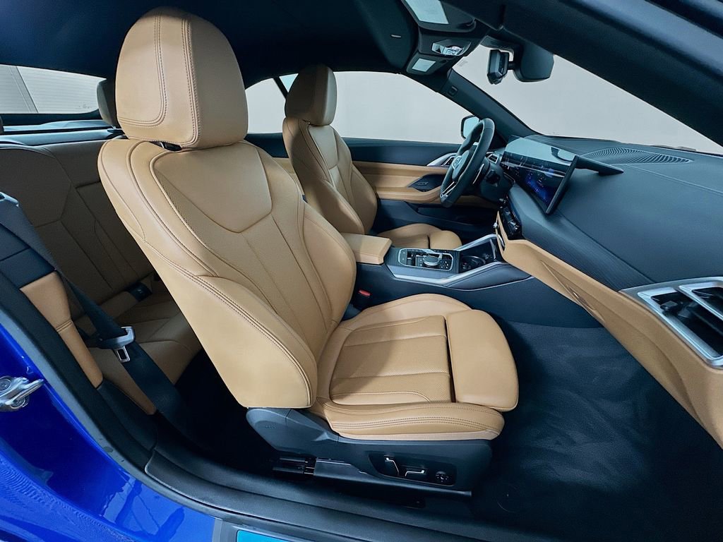 Used 2025 BMW 430i Convertible w/ M Sport Package image 28