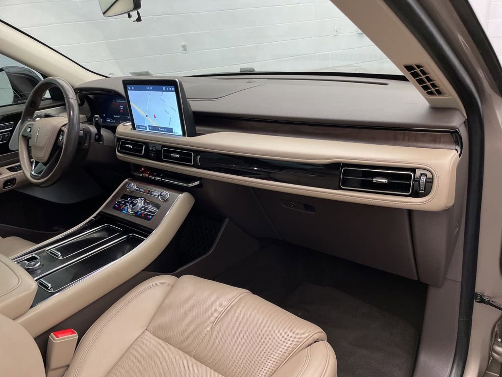 Used 2021 Lincoln Aviator Reserve w/ Equipment Group 201A RWD image 26