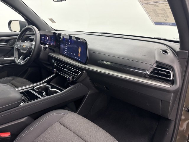 Used 2024 Chevrolet Traverse LT w/ Trailering Package image 31