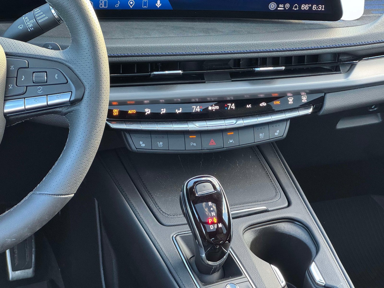 Certified 2025 Cadillac XT4 Sport AWD/4WD image 4