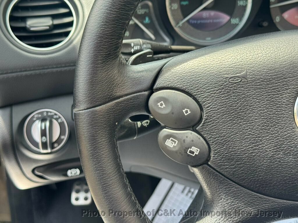 Used 2007 Mercedes-Benz SL 550 image 31