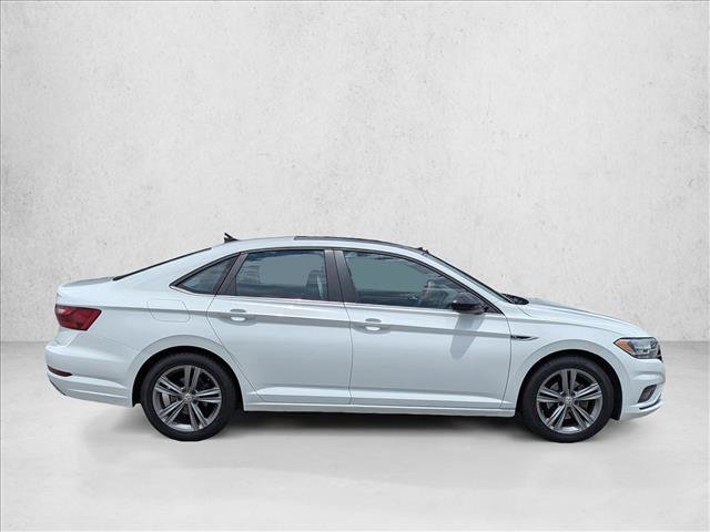 Used 2020 Volkswagen Jetta R-Line w/ R-Line Cold Weather Package FWD image 4