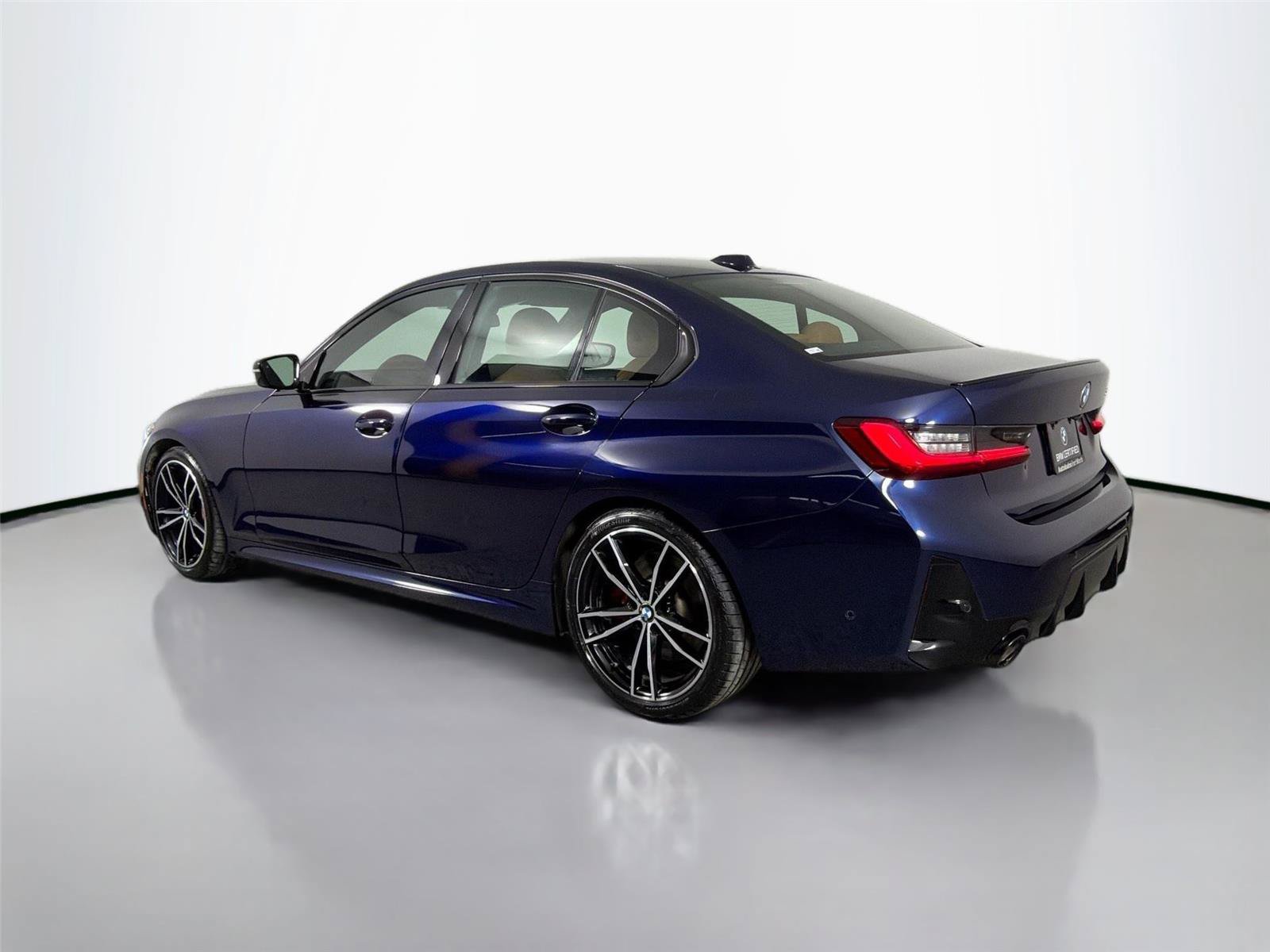 Certified 2023 BMW 330i Sedan w/ M Sport Package RWD image 7