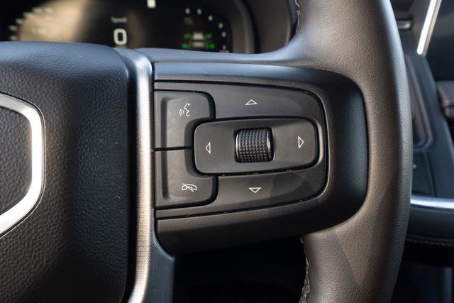 Used 2023 GMC Yukon XL SLT image 16