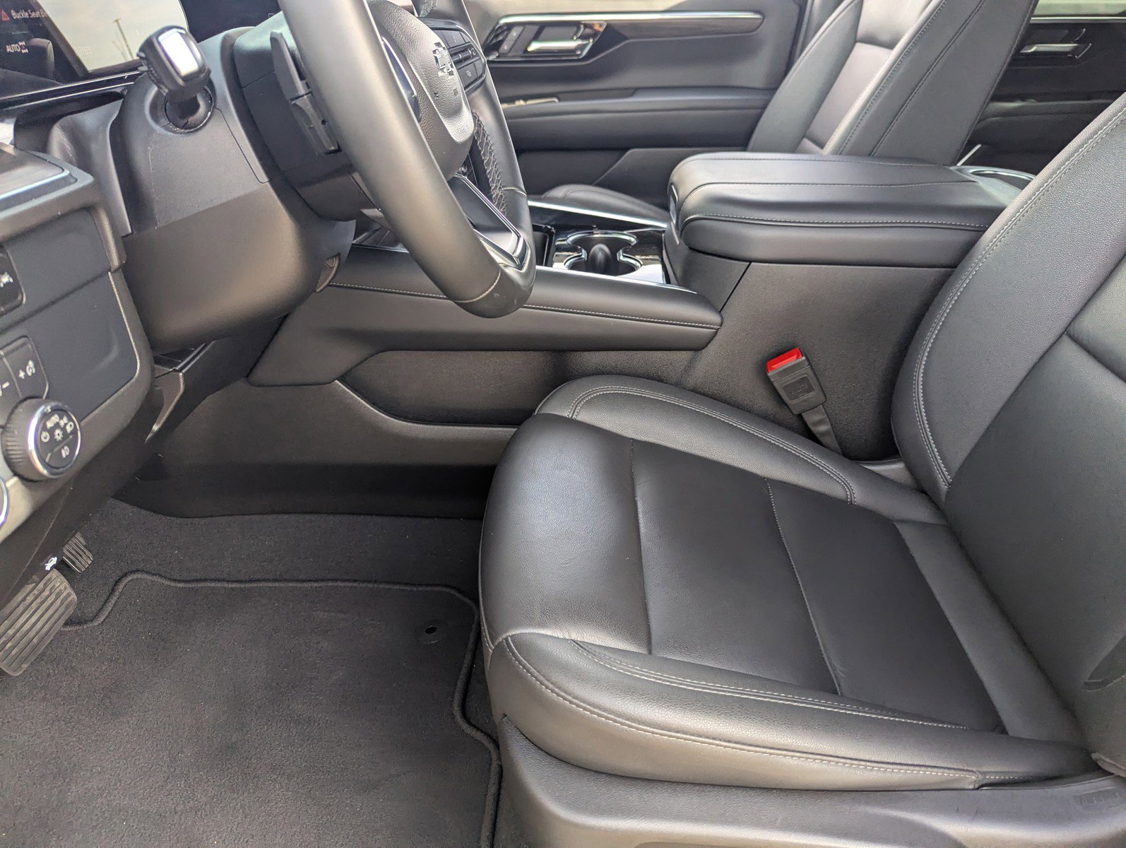 Certified 2025 Chevrolet Suburban Z71 image 26