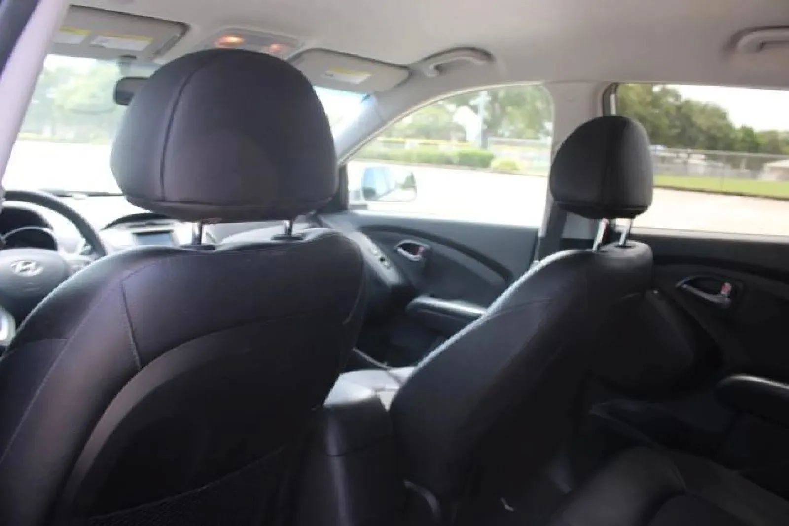 Used 2015 Hyundai Tucson GLS w/ Option Group 02 FWD image 18